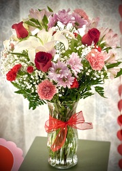 C & J Florist Vase Of Love 
